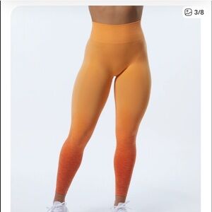 Alphalete ombré Orange Sports Leggings, Small